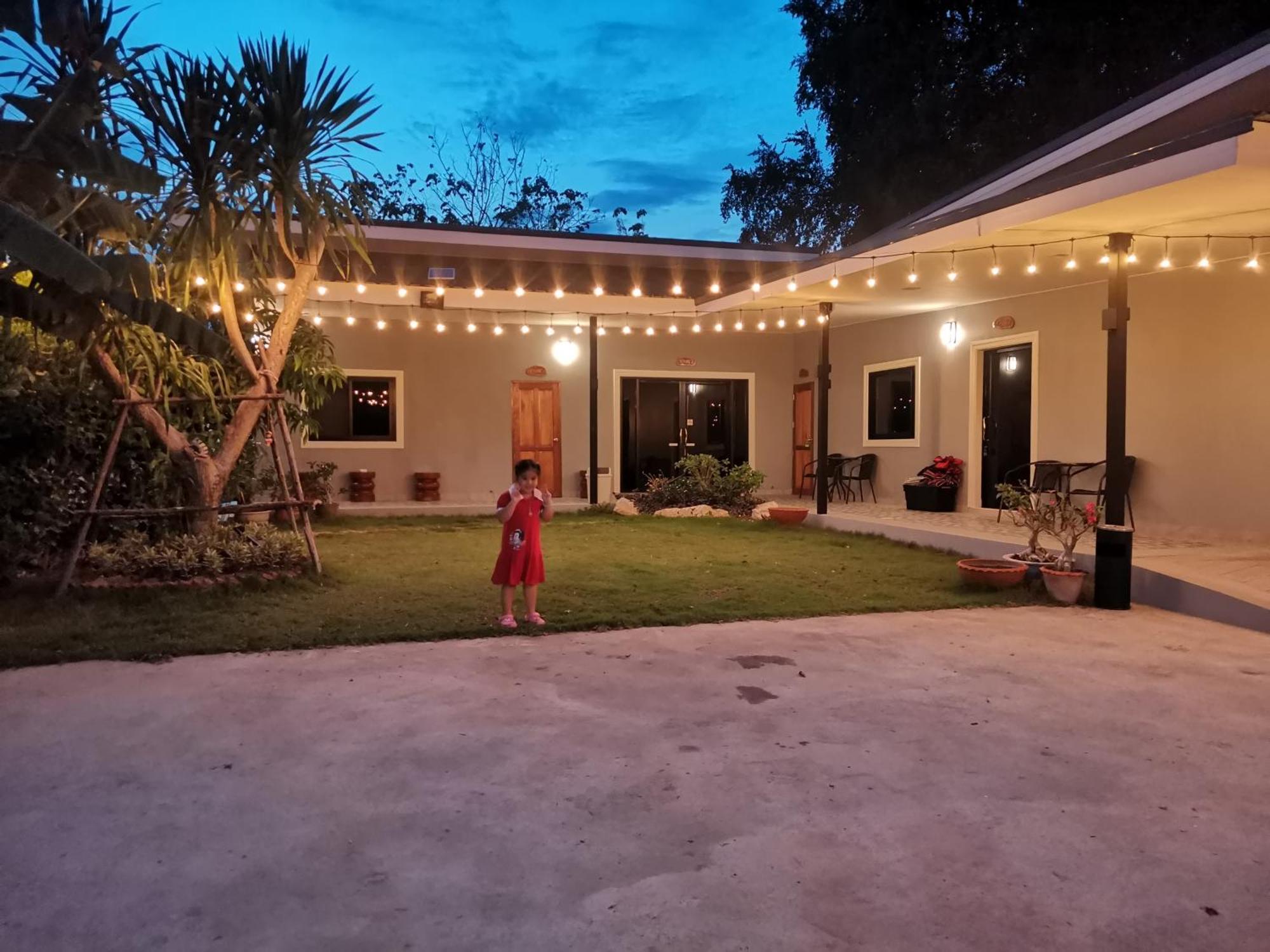 Numhom Resort Ban Nong Chum Saeng Ngoại thất bức ảnh