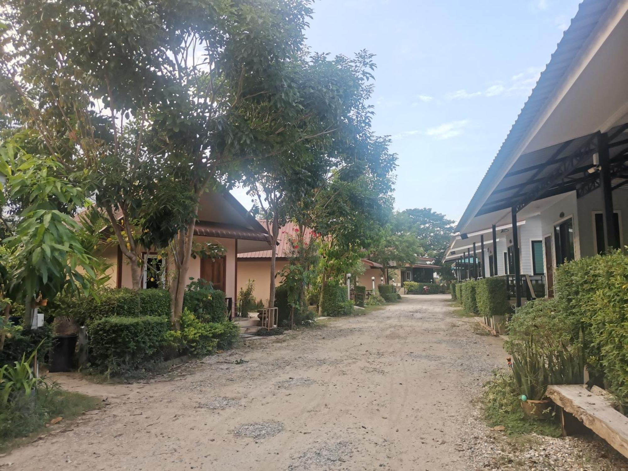 Numhom Resort Ban Nong Chum Saeng Ngoại thất bức ảnh