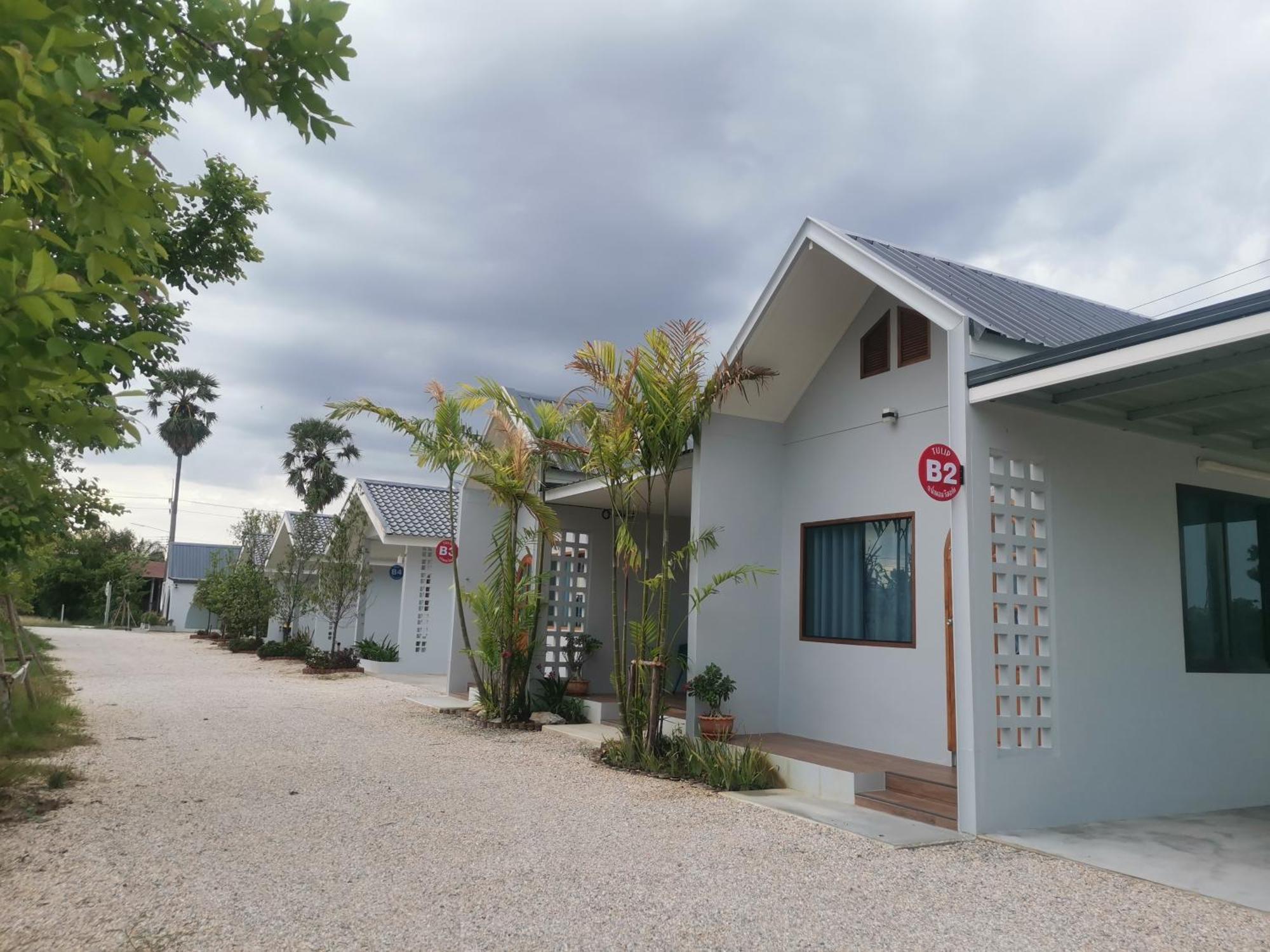 Numhom Resort Ban Nong Chum Saeng Ngoại thất bức ảnh