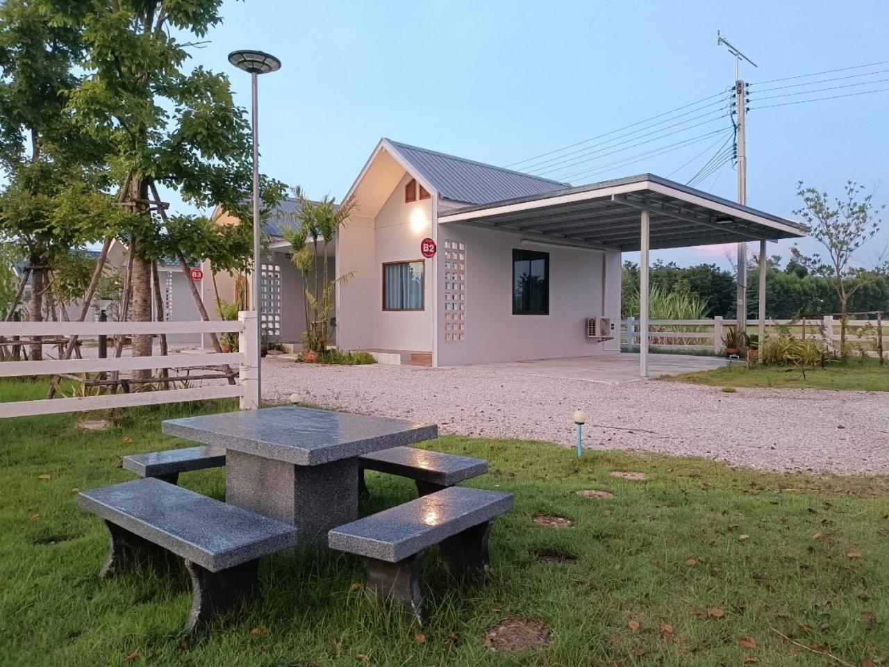 Numhom Resort Ban Nong Chum Saeng Ngoại thất bức ảnh